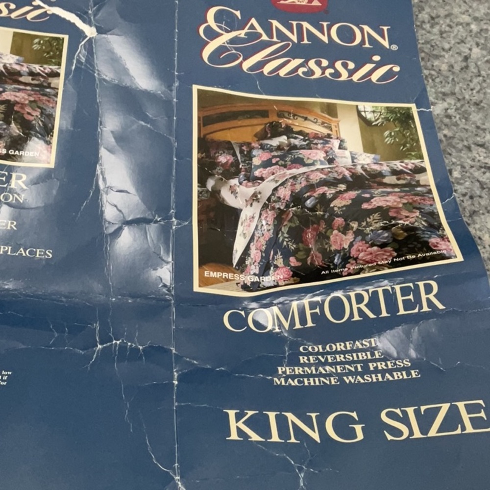 🌸 Vintage ‘Empress Garden’ king comforter. Never used. Rare pattern. - Picture 15 of 16